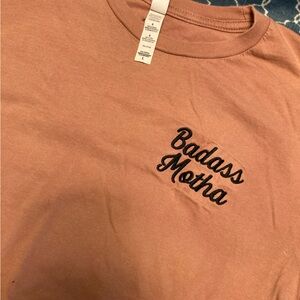 Her Little Wolves Sz L Fitted Tee